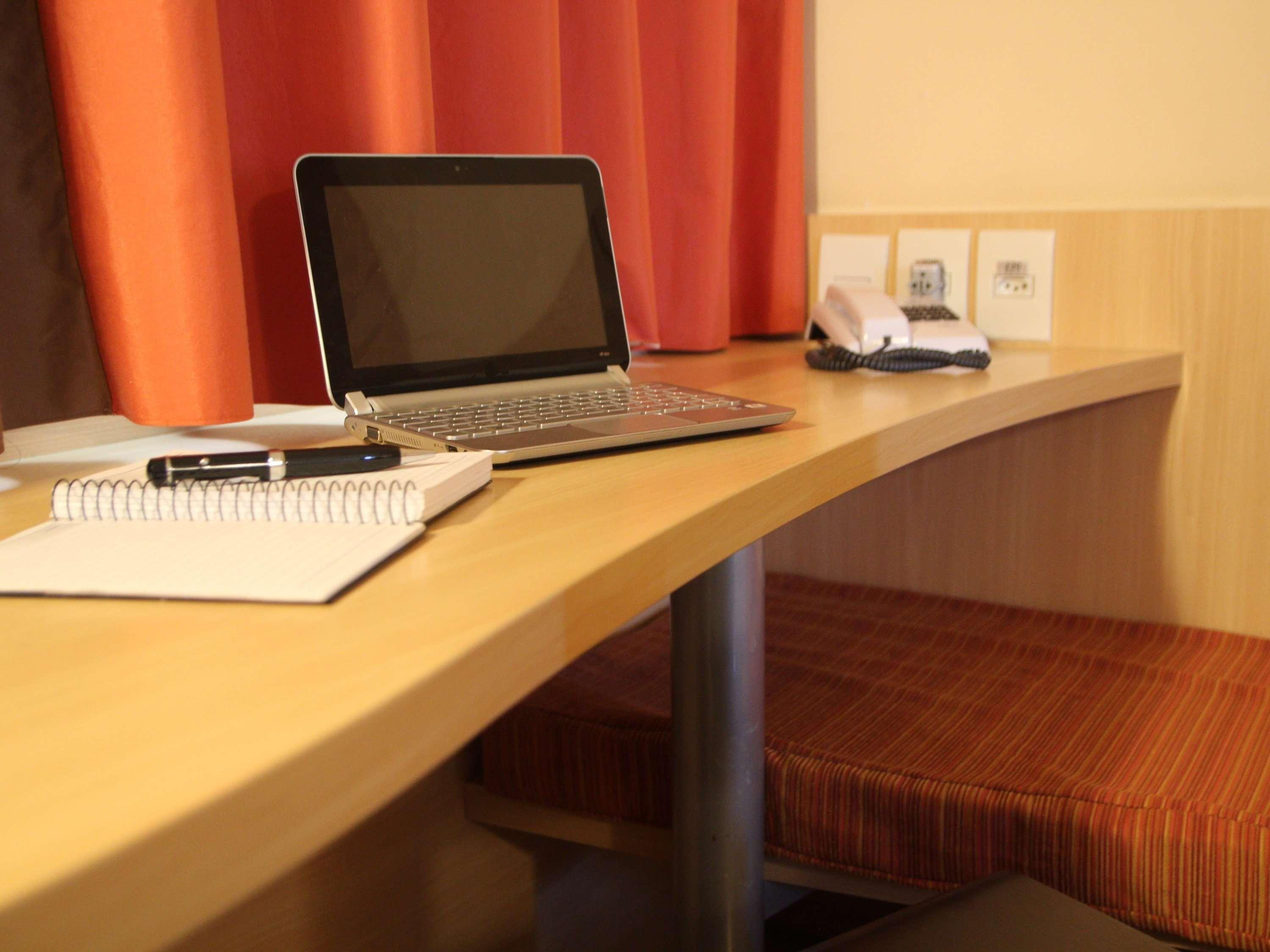 Готель Ibis Montes Claros Shopping Екстер'єр фото