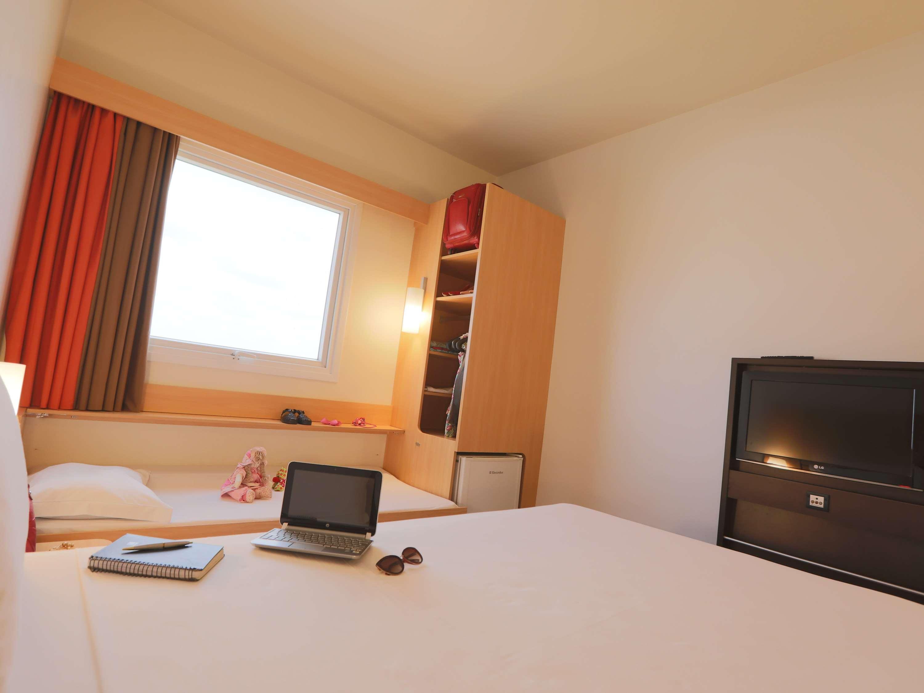 Готель Ibis Montes Claros Shopping Екстер'єр фото