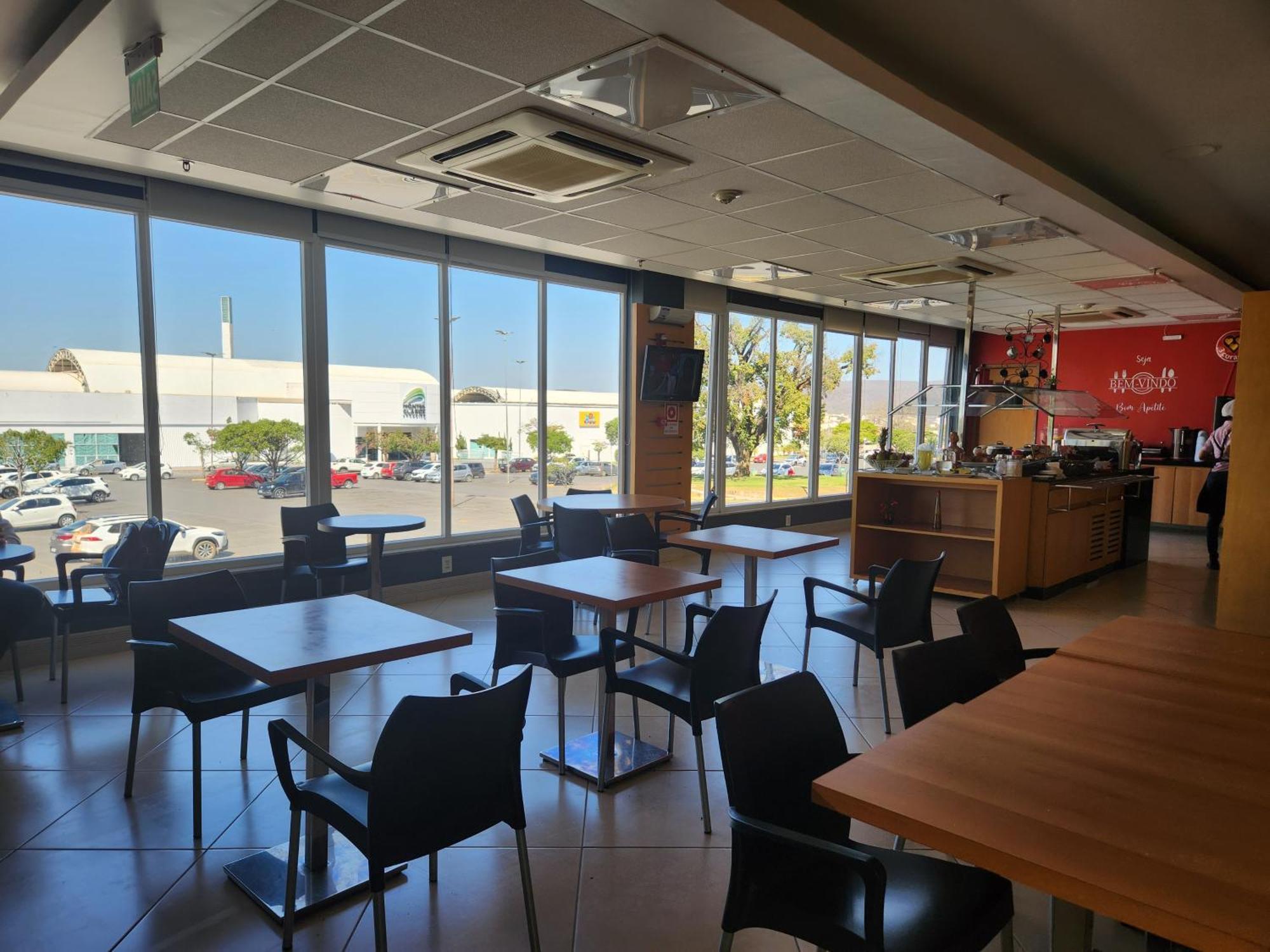 Готель Ibis Montes Claros Shopping Екстер'єр фото