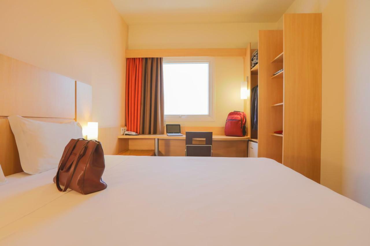 Готель Ibis Montes Claros Shopping Екстер'єр фото