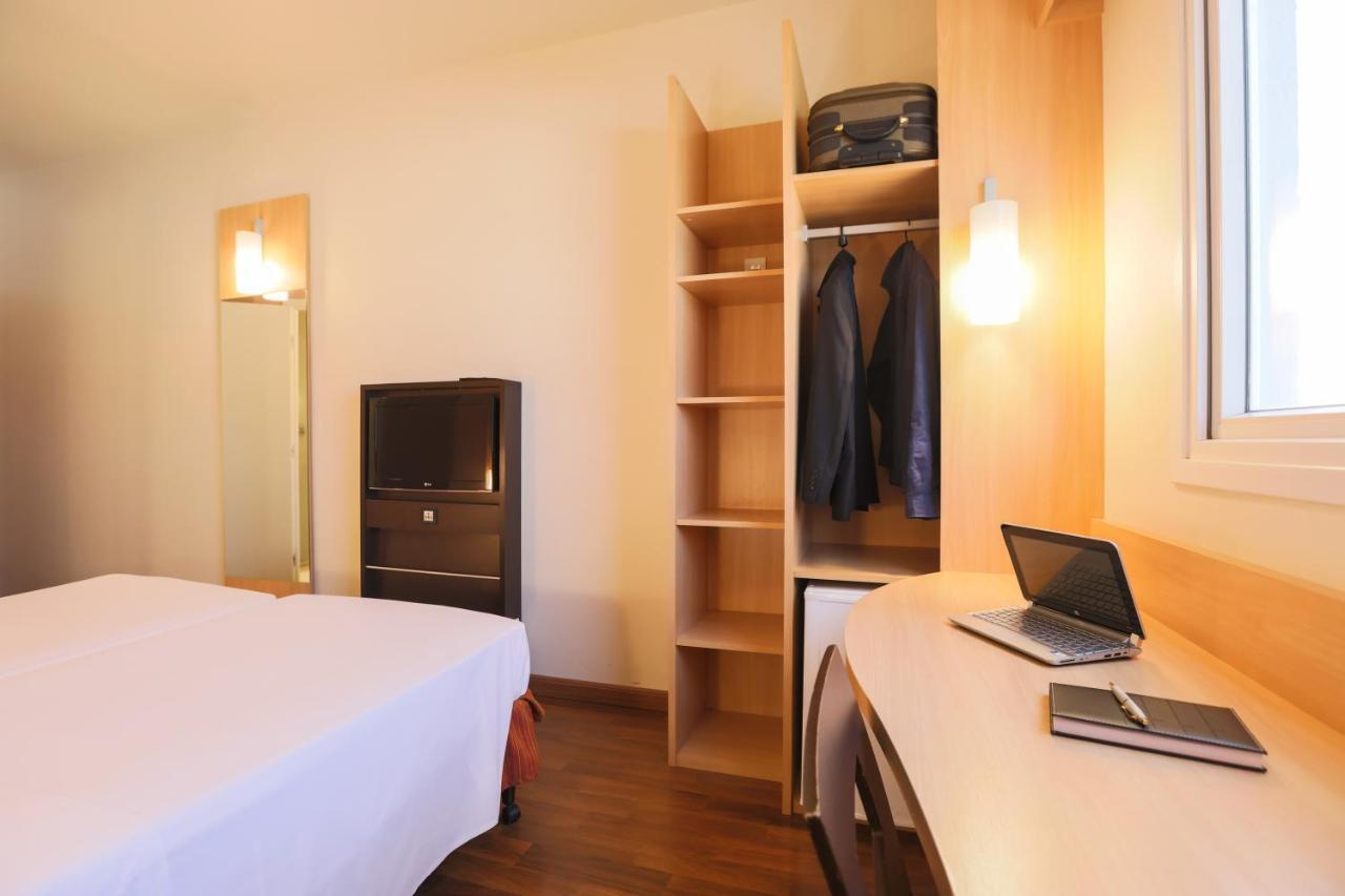 Готель Ibis Montes Claros Shopping Екстер'єр фото